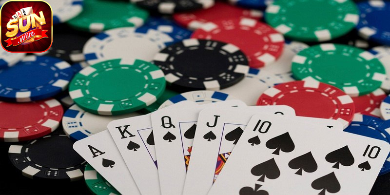 Hỗ trợ chơi live với dealer tạo trải nghiệm thực tế